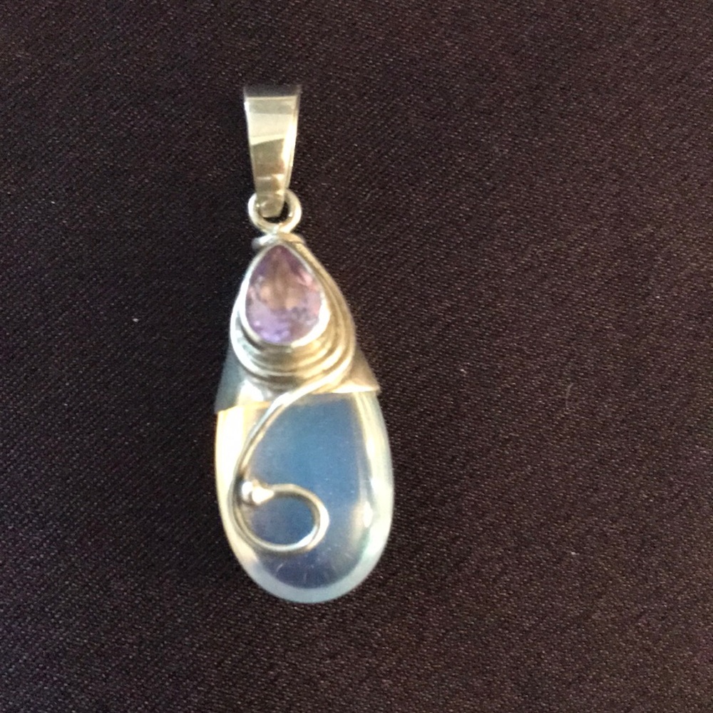 Silver Pendant w amethyst stone & colorless opal